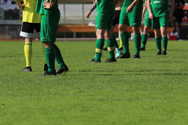 对手防线的 对手防线的